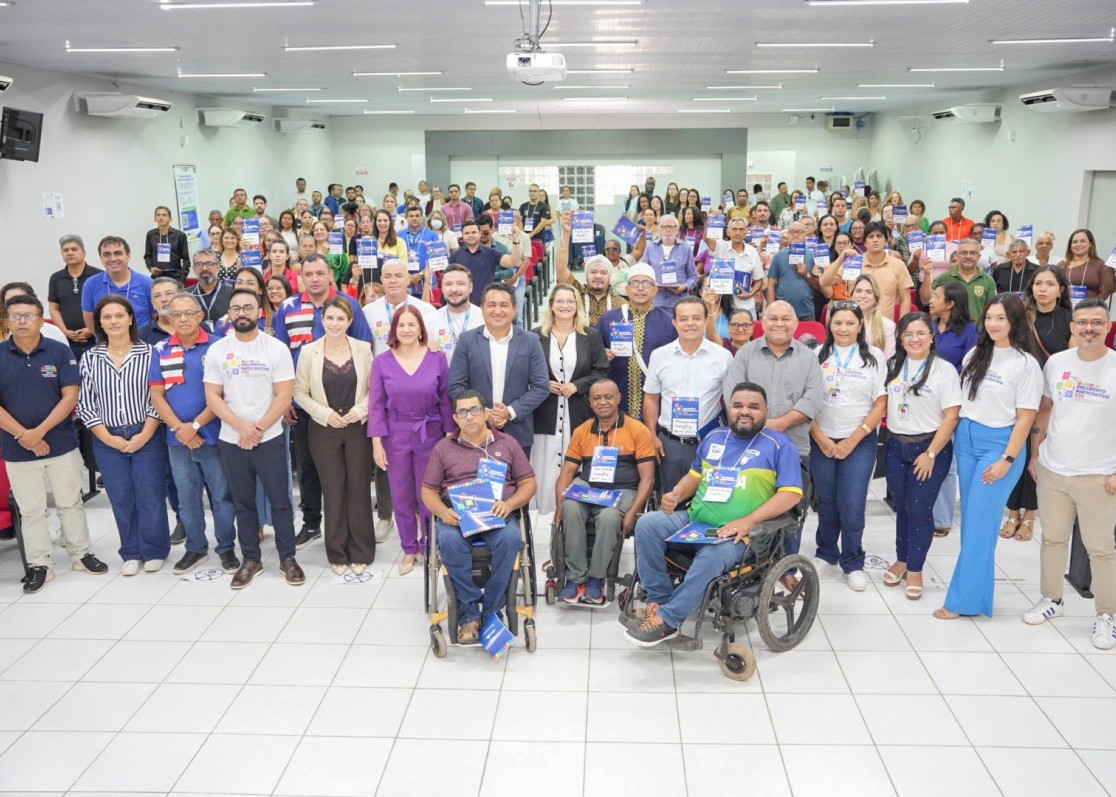 O Governo do Maranhão  concluiu em Imperatriz, na manhã desta quinta-feira (18), o ciclo de audiências públicas do Orçamento Participativo (OP) 2026. Com a intensa participação da população da Região Tocantina, o encontro reuniu mais de 200 participantes, entre representantes do poder público e da sociedade civil, marcando o encerramento da etapa presencial do processo.
